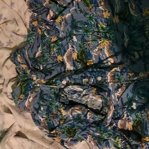 Hawaiian button of t-shirt